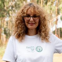 ליליאן שגב, מדריכה מוסמכת רפואת יער